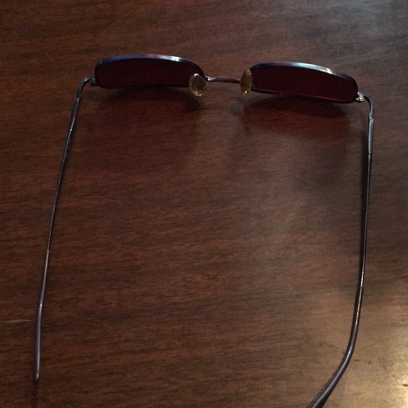 Sexy red Lens glasses
Or sexy purple Lens glasses - Picture 2 of 4